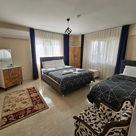 Hotel The Titanic House *