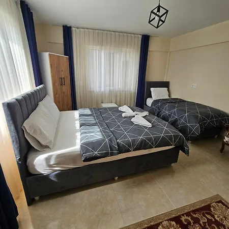 فندق The Titanic House