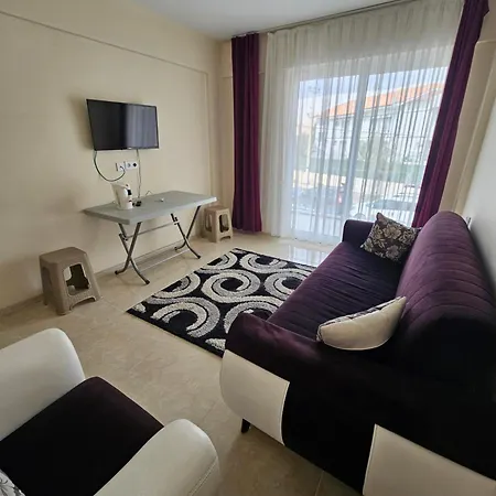 The Titanic House فندق *